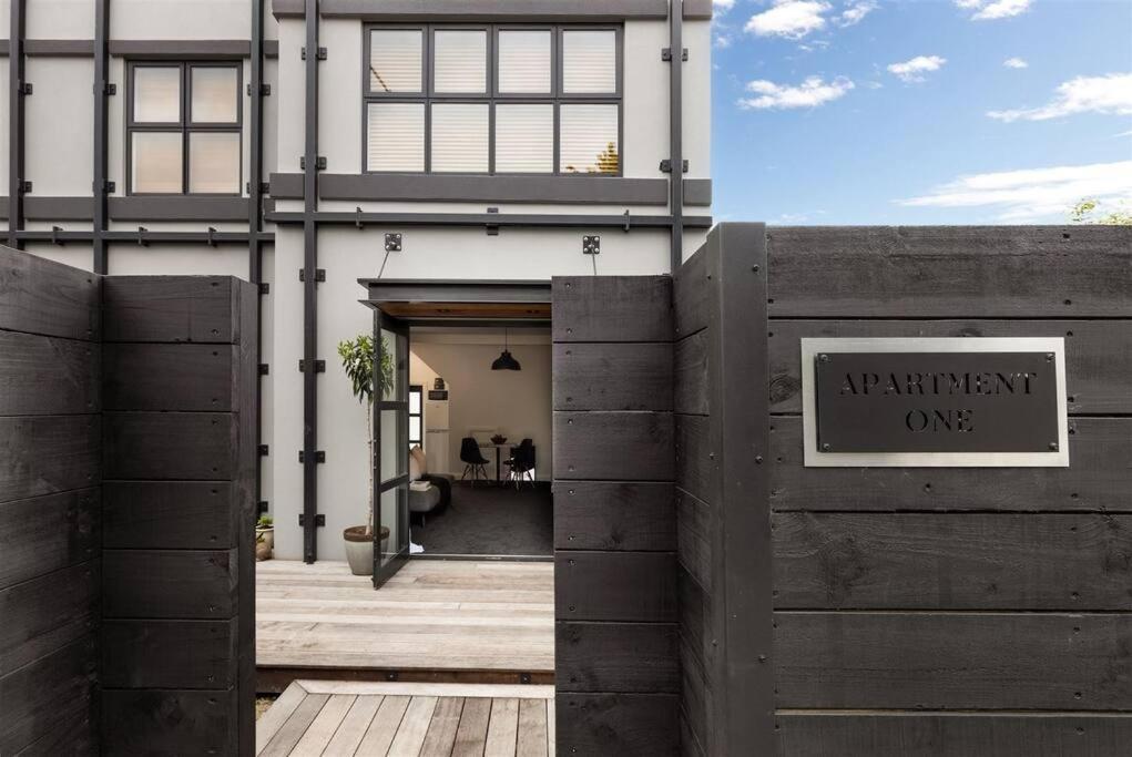 Apartment 1 - Haddin Court - Executive One Bedroom Μπλένχαϊμ Εξωτερικό φωτογραφία