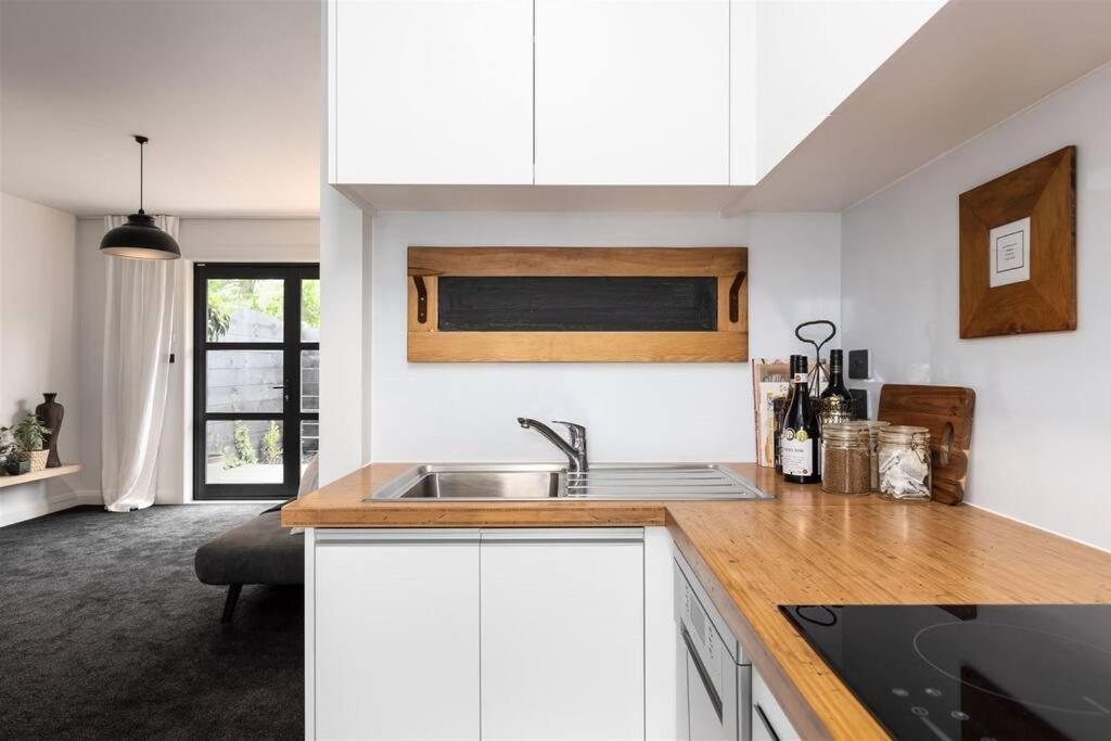 Apartment 1 - Haddin Court - Executive One Bedroom Μπλένχαϊμ Εξωτερικό φωτογραφία